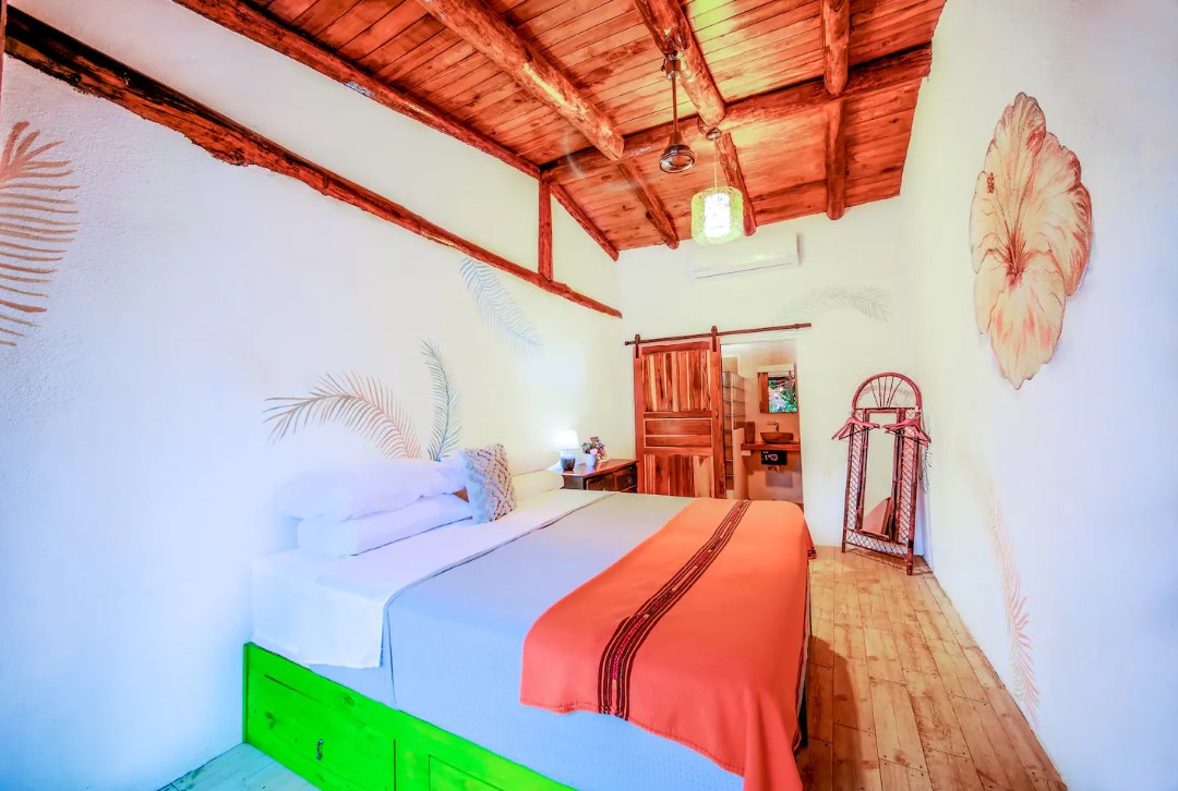 Jungle Bungalow 1 or 2 Person Private King Suite 1 - Costa Rica 2024