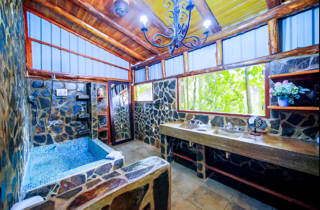 Jungle Villa 1, Floor 1 Shared Room - Costa Rica 2024 - Image 3