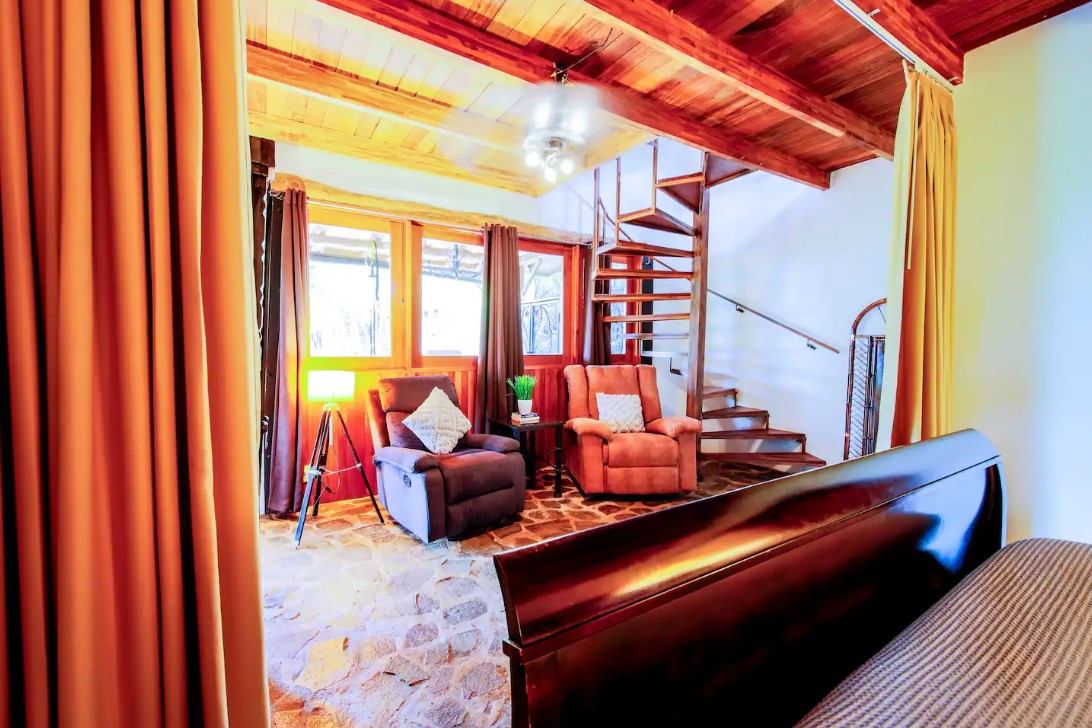 Jungle Villa 2, Floor 2 Shared Room - Costa Rica 2024 - Image 4