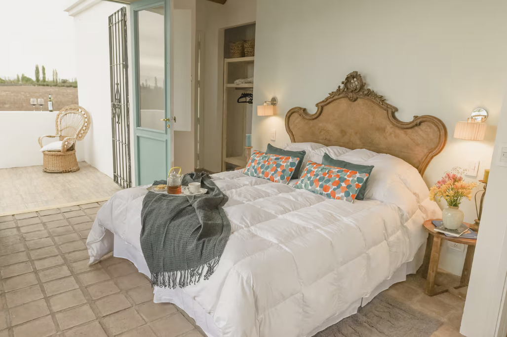 2 Person, Deluxe Queen Bed Room - Argentina 2026 - Image 3