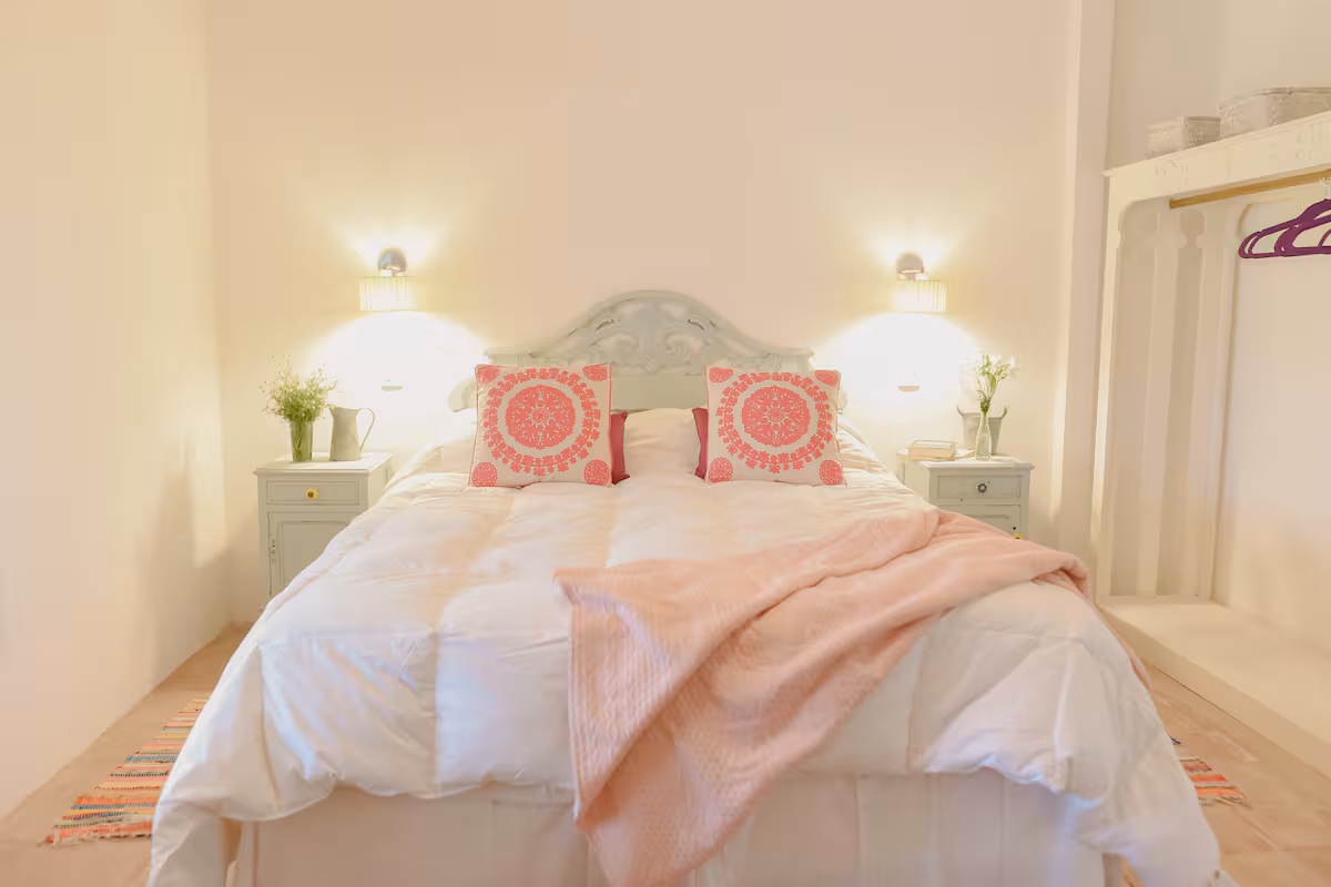 1 Person, Queen Bed Room With Private Bath - Argentina 2026 - Image 3
