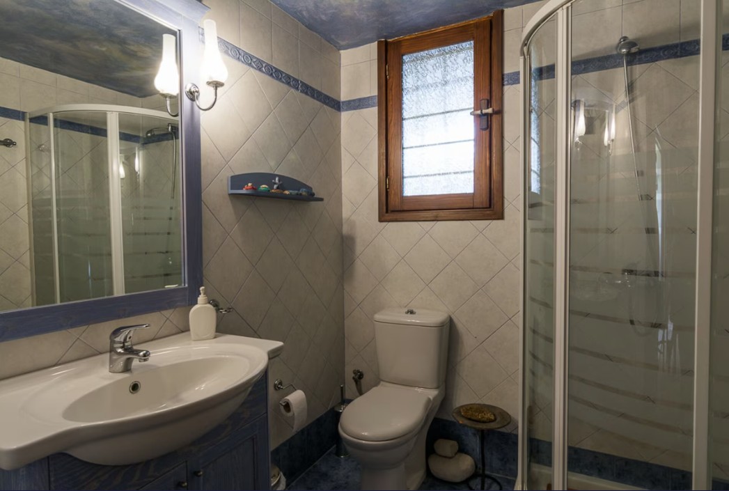 2 Person, Full Bed Room With Private Bath - Greece 2026 - Image 2